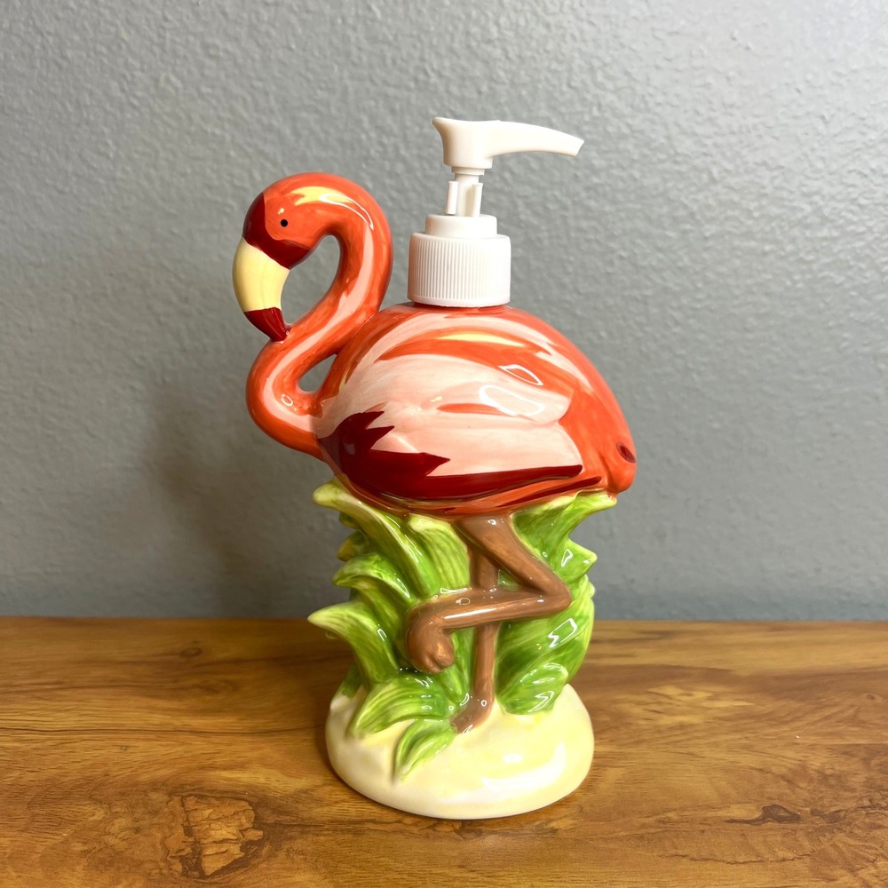 Vintage Flamingo Lotion Pump Pink Ceramic Tropical Soap Dispenser Decor NEW